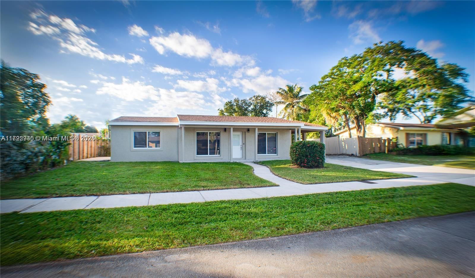 Real estate property located at 3220 4th Ct, Broward, Browardale, Lauderhill, FL
