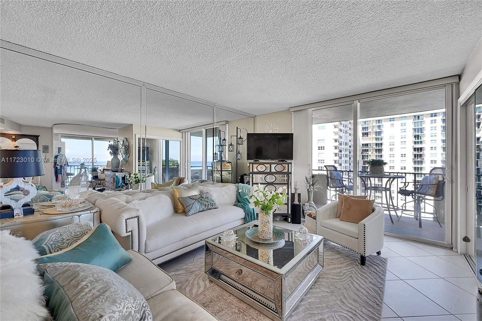 Real estate property located at 2000 Ocean Blvd #8D, Broward, Royal Coast Condo, Lauderdale By The Sea, FL