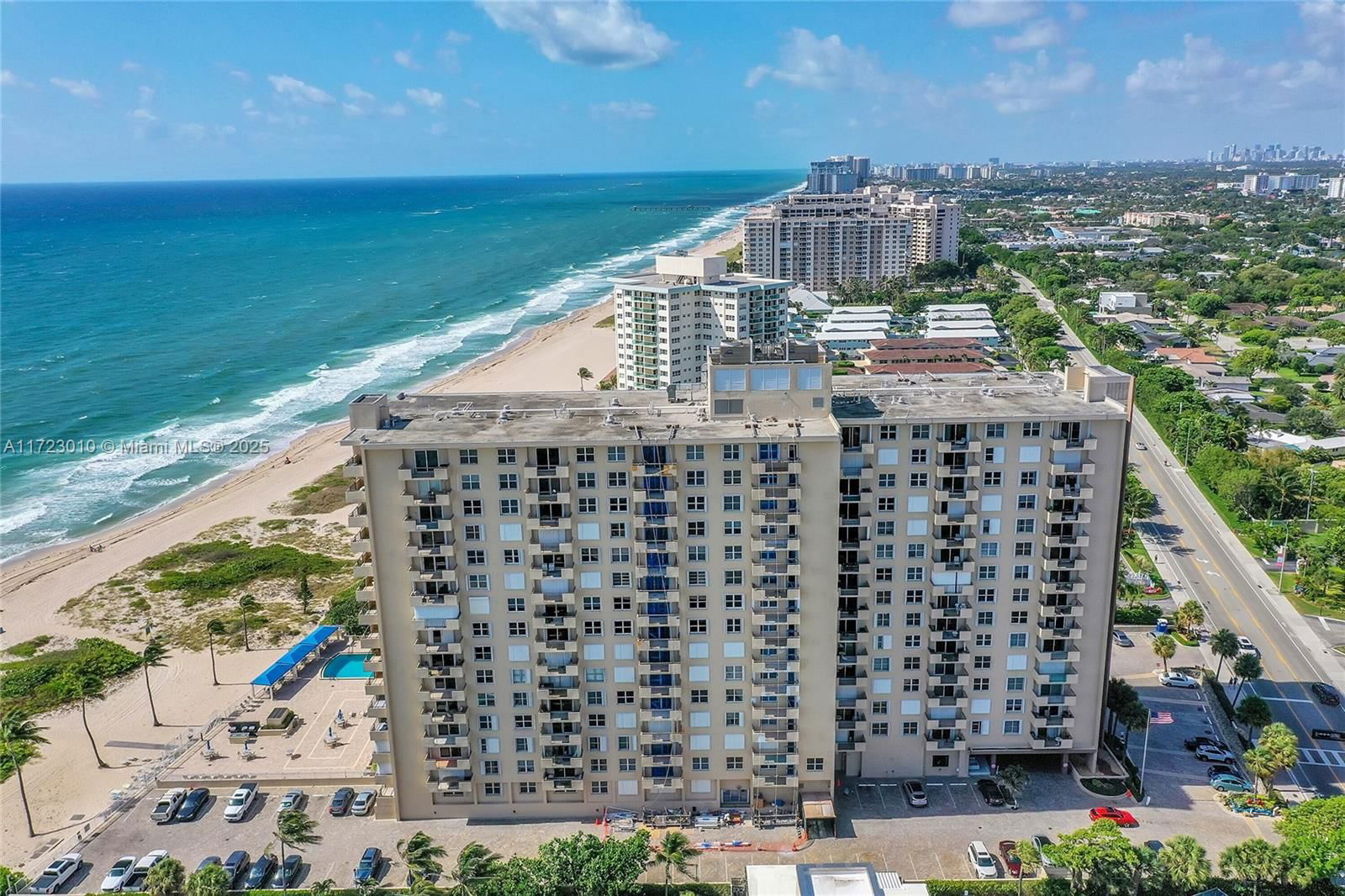 Real estate property located at 2000 Ocean Blvd #8D, Broward, Royal Coast Condo, Lauderdale By The Sea, FL