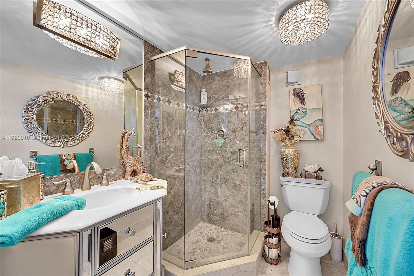 Real estate property located at 2000 Ocean Blvd #8D, Broward, Royal Coast Condo, Lauderdale By The Sea, FL