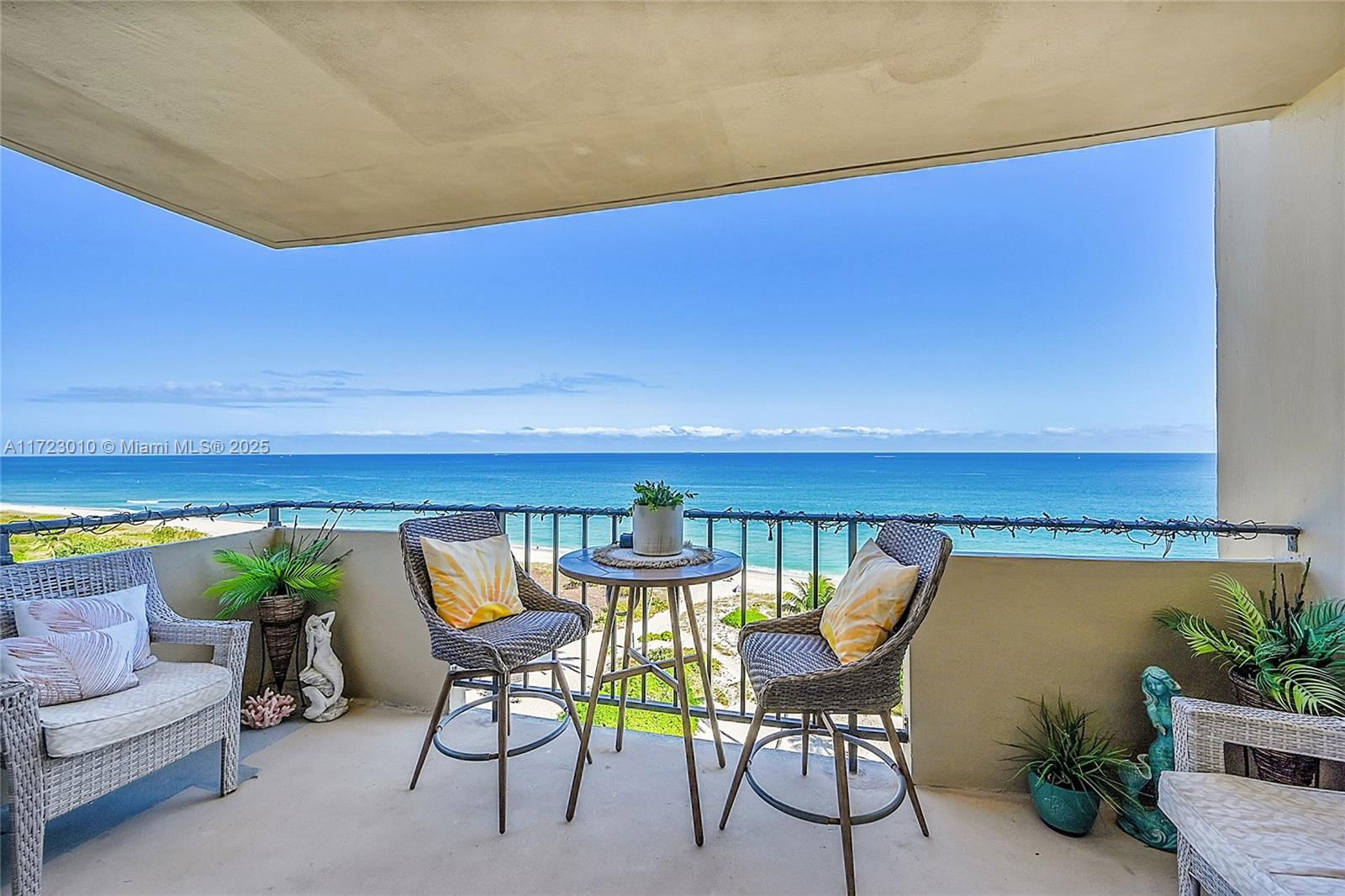 Real estate property located at 2000 Ocean Blvd #8D, Broward, Royal Coast Condo, Lauderdale By The Sea, FL