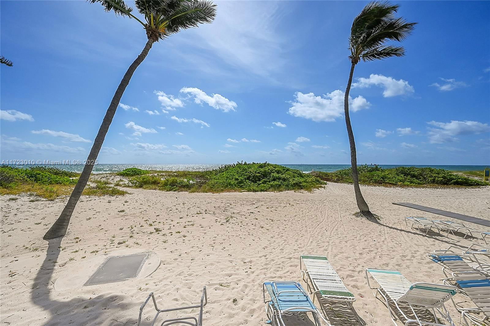 Real estate property located at 2000 Ocean Blvd #8D, Broward, Royal Coast Condo, Lauderdale By The Sea, FL