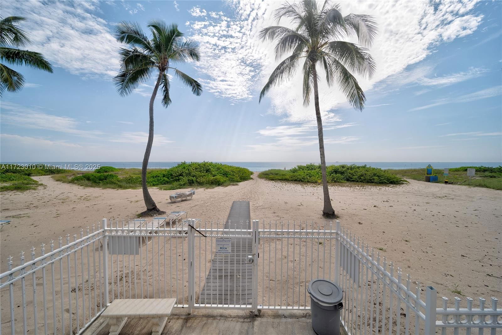 Real estate property located at 2000 Ocean Blvd #8D, Broward, Royal Coast Condo, Lauderdale By The Sea, FL