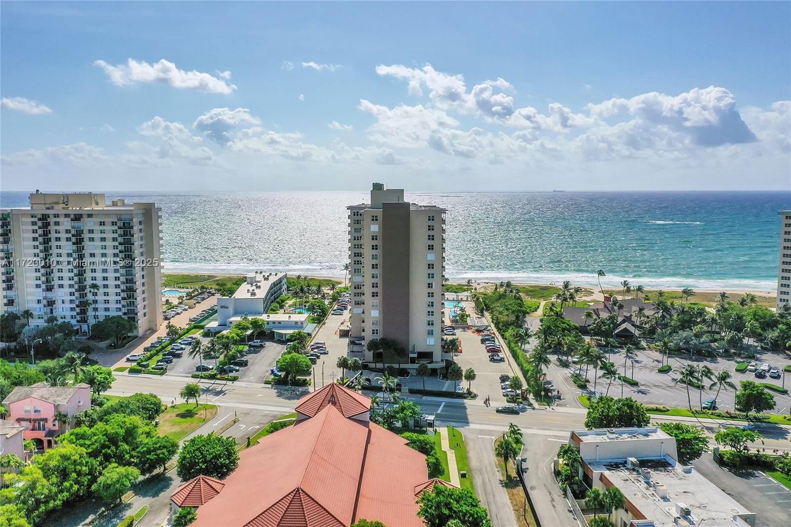 Real estate property located at 2000 Ocean Blvd #8D, Broward, Royal Coast Condo, Lauderdale By The Sea, FL