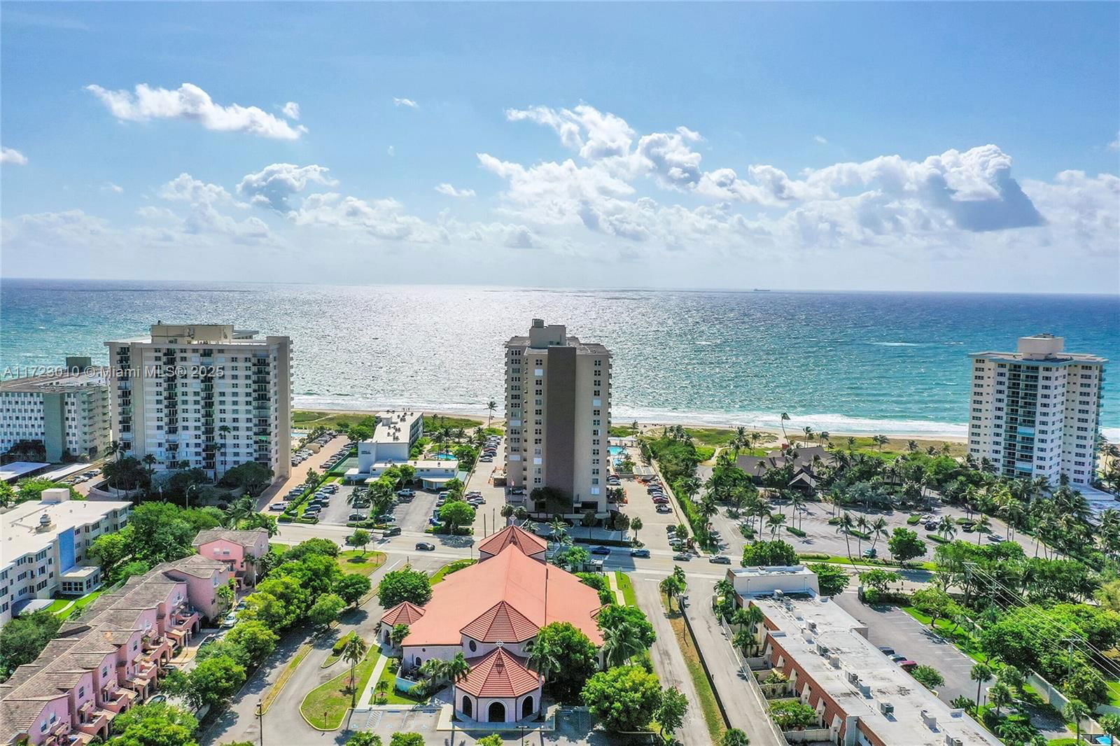 Real estate property located at 2000 Ocean Blvd #8D, Broward, Royal Coast Condo, Lauderdale By The Sea, FL