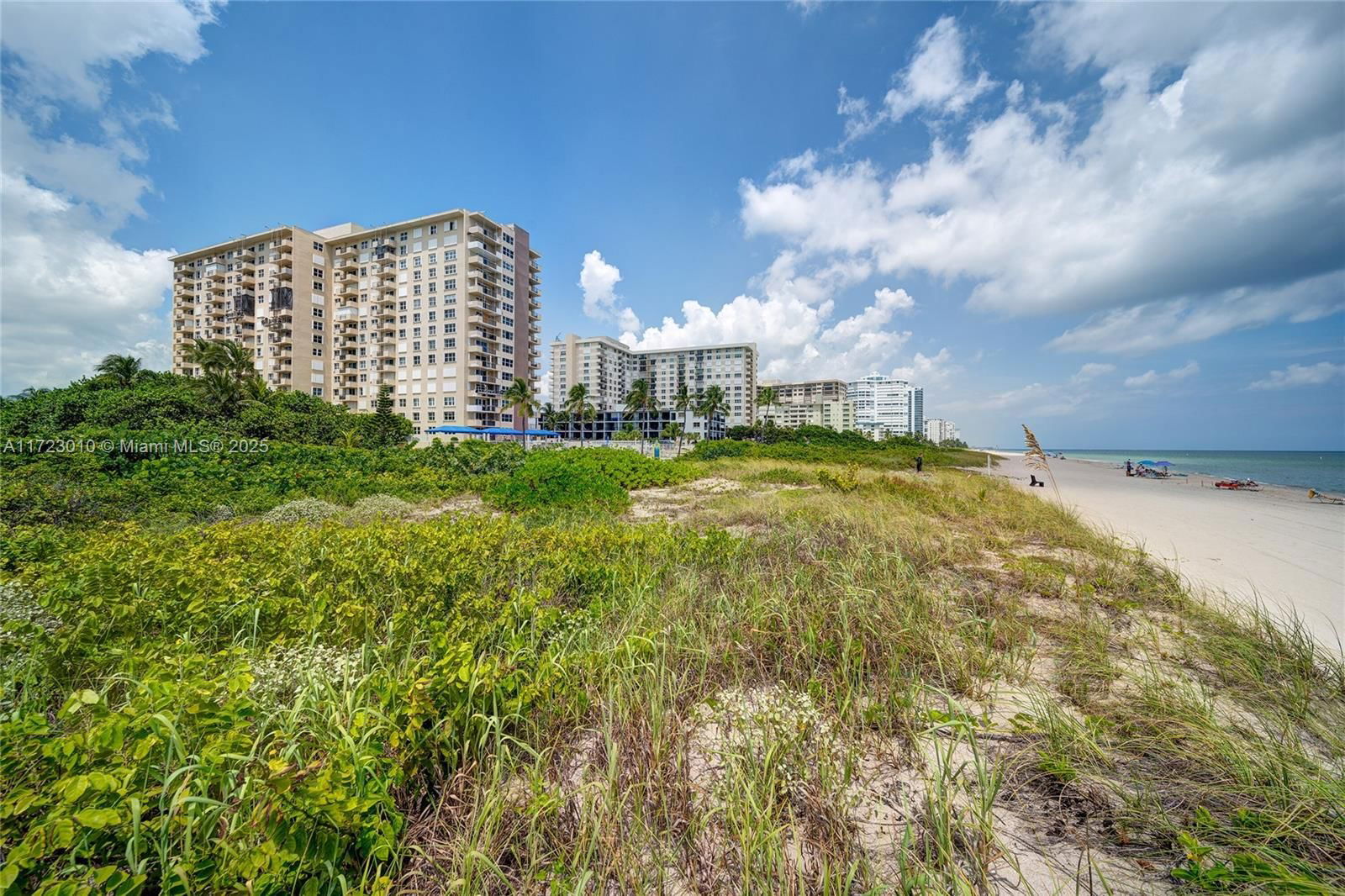 Real estate property located at 2000 Ocean Blvd #8D, Broward, Royal Coast Condo, Lauderdale By The Sea, FL