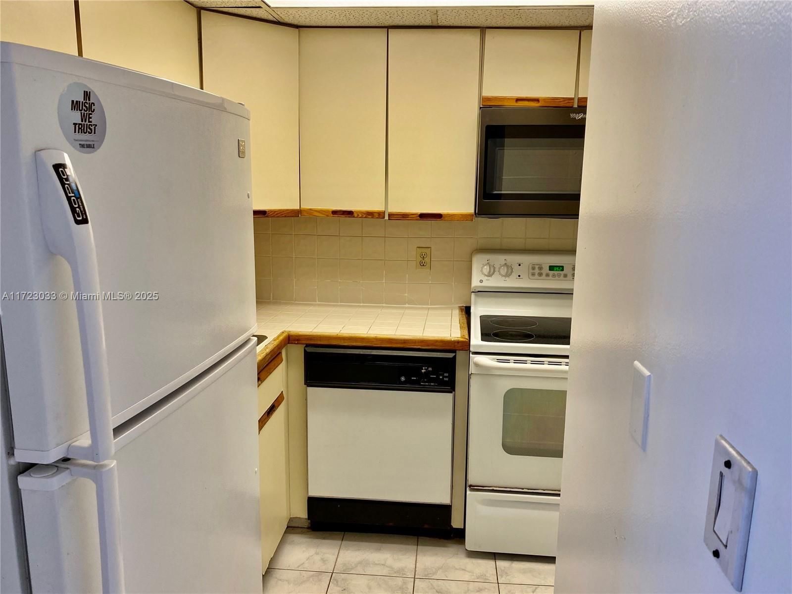 Real estate property located at 800 West Ave #714, Miami-dade, South Bay Club Condo, Miami Beach, FL