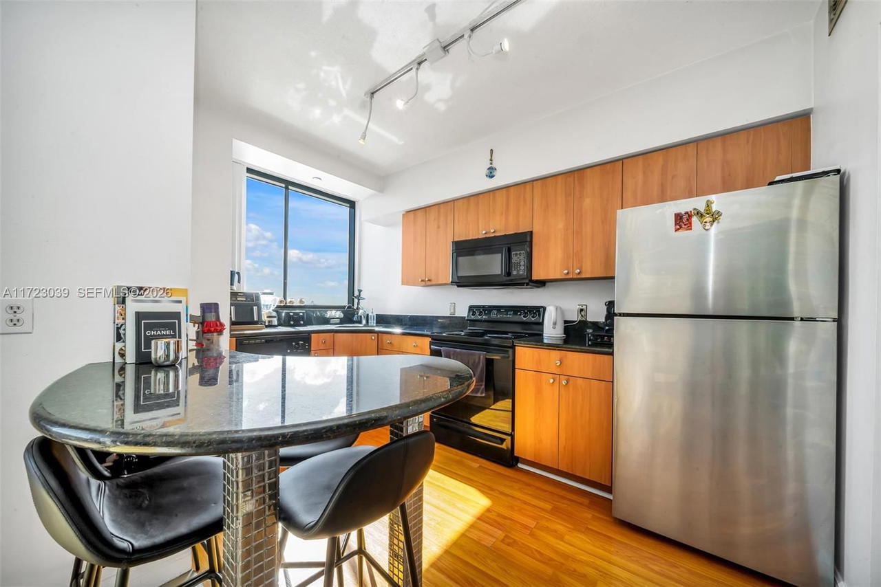 Real estate property located at 1330 West Ave #1904, Miami-dade, The Waverly At South Beac, Miami Beach, FL
