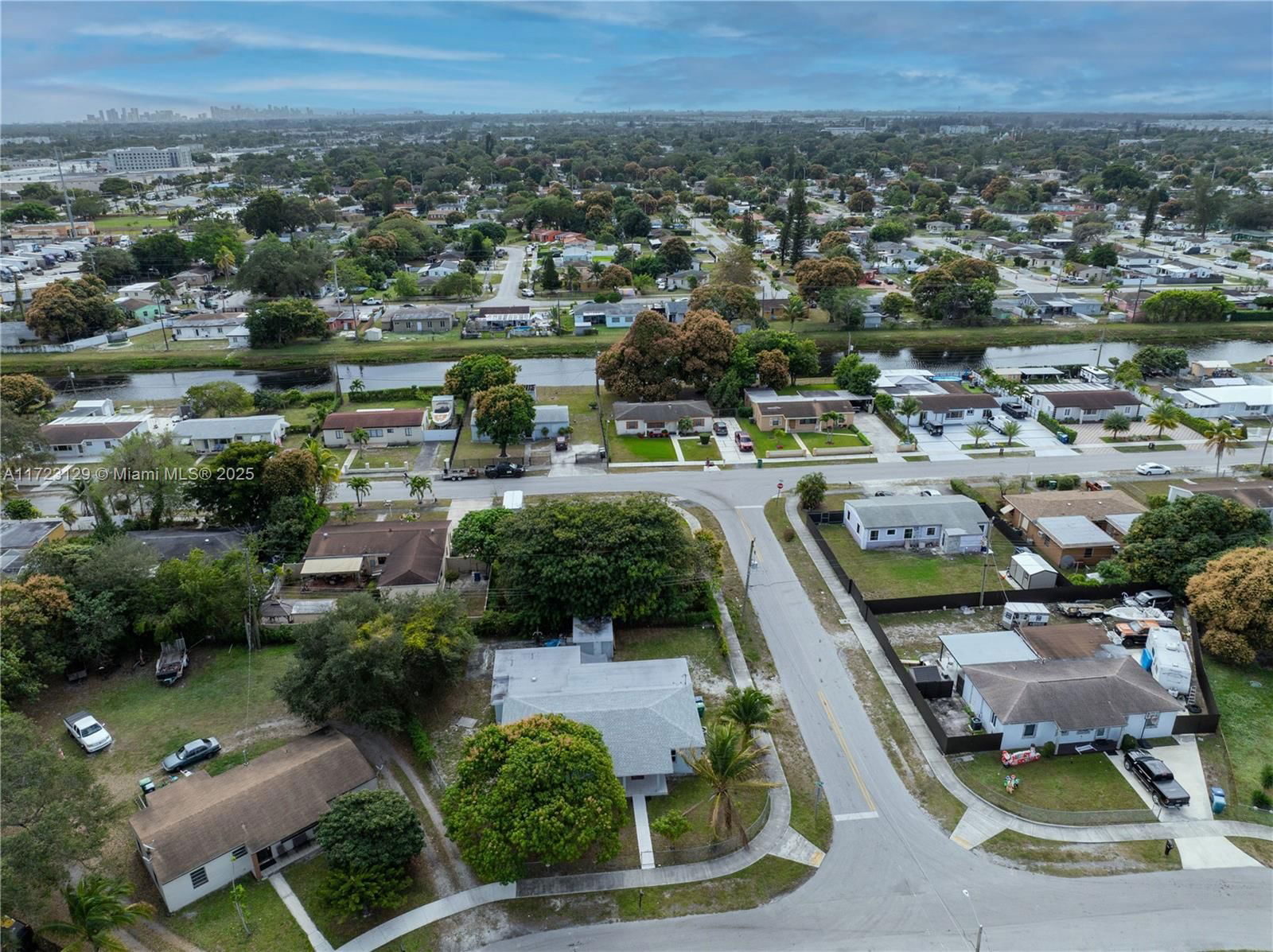 Real estate property located at 2830 156th St, Miami-dade, Golden Highlands Est, Miami Gardens, FL