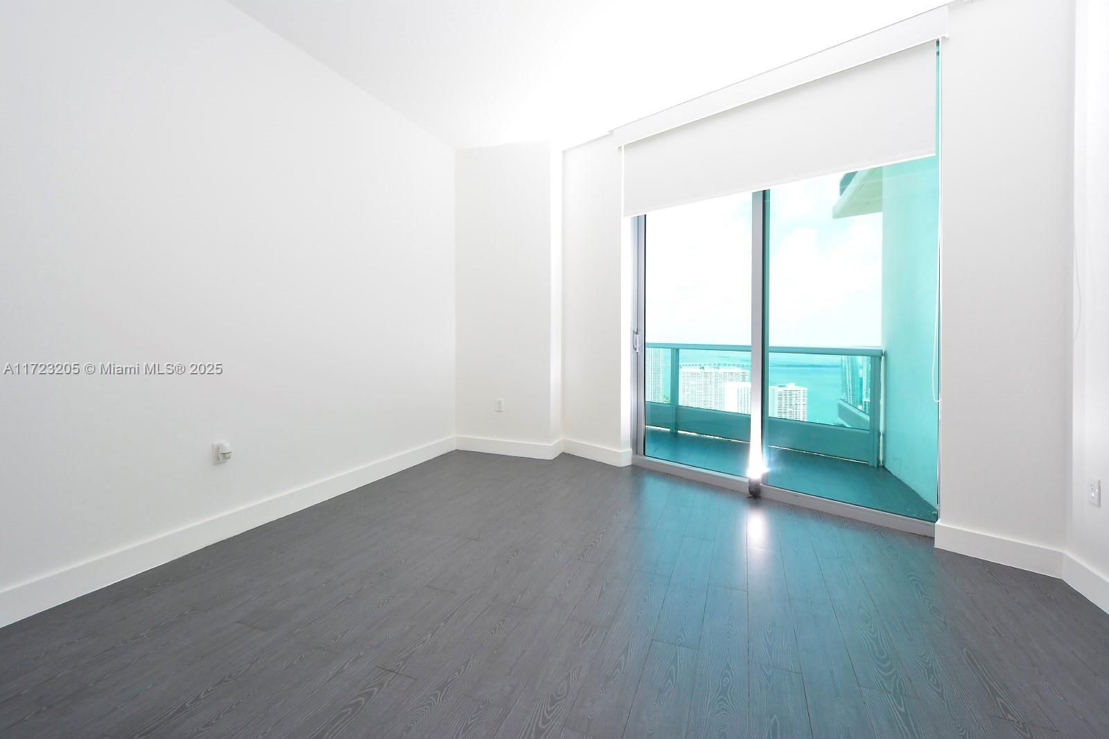 Real estate property located at 900 Biscayne Blvd #5606, Miami-dade, 900 Biscayne Bay Condo, Miami, FL