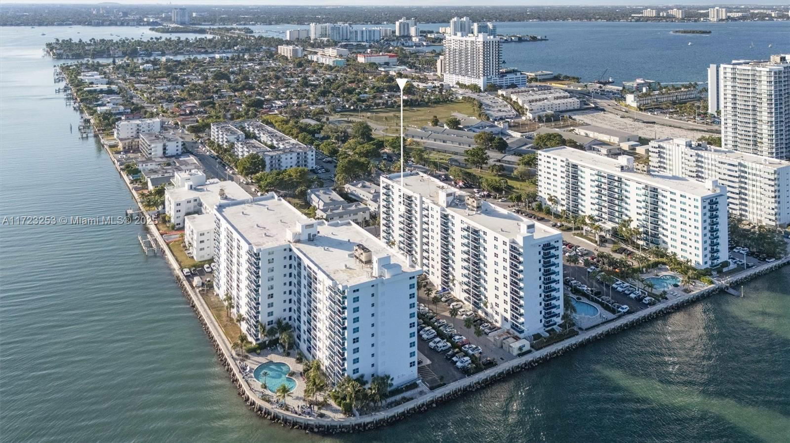 Real estate property located at 7501 Treasure Dr #8R, Miami-dade, Treasures On The Bay Ii C, North Bay Village, FL