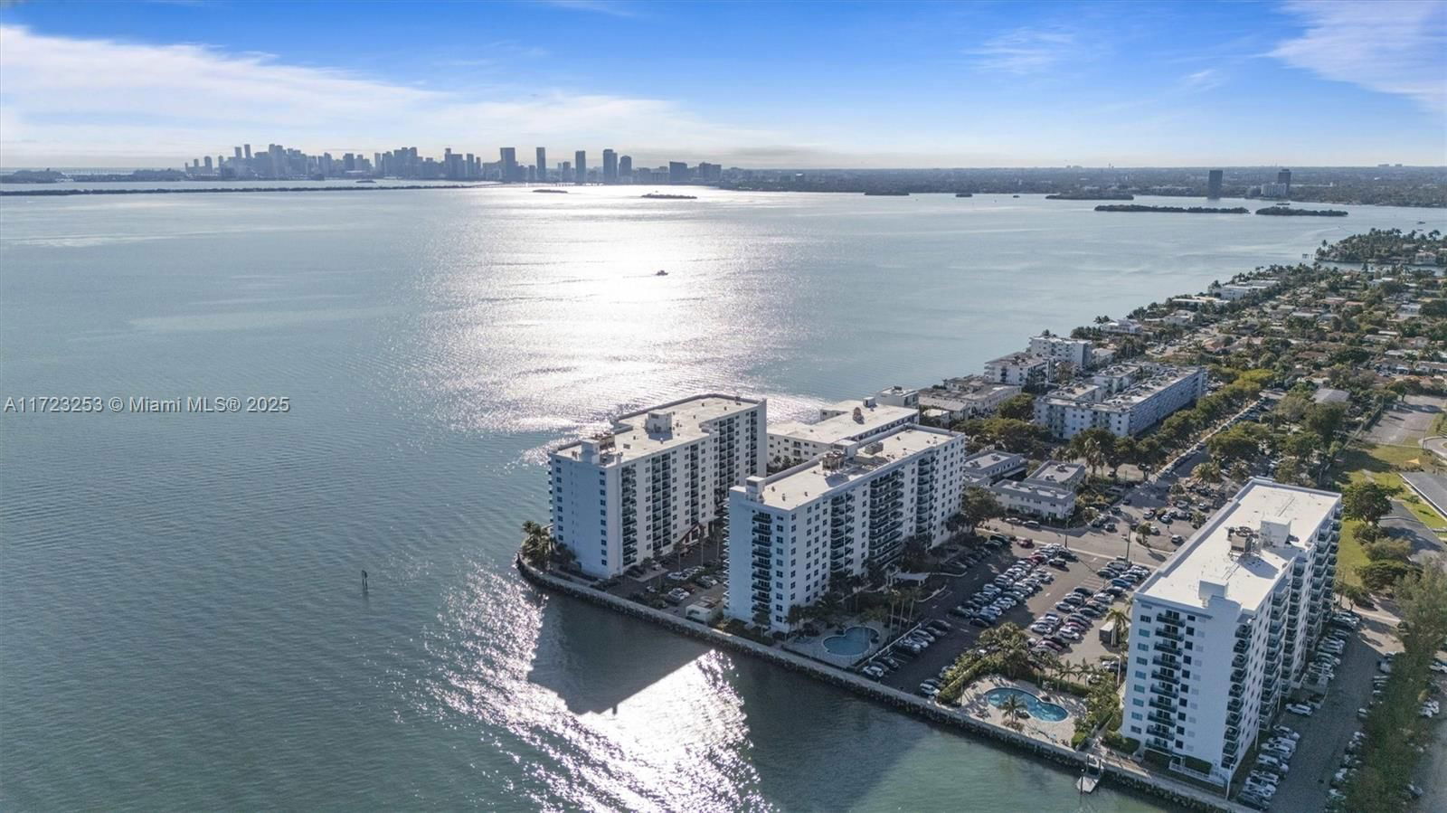 Real estate property located at 7501 Treasure Dr #8R, Miami-dade, Treasures On The Bay Ii C, North Bay Village, FL