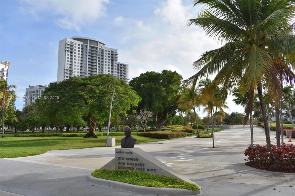 Real estate property located at 1830 Radius Dr #421, Broward, Radius Condo, Hollywood, FL