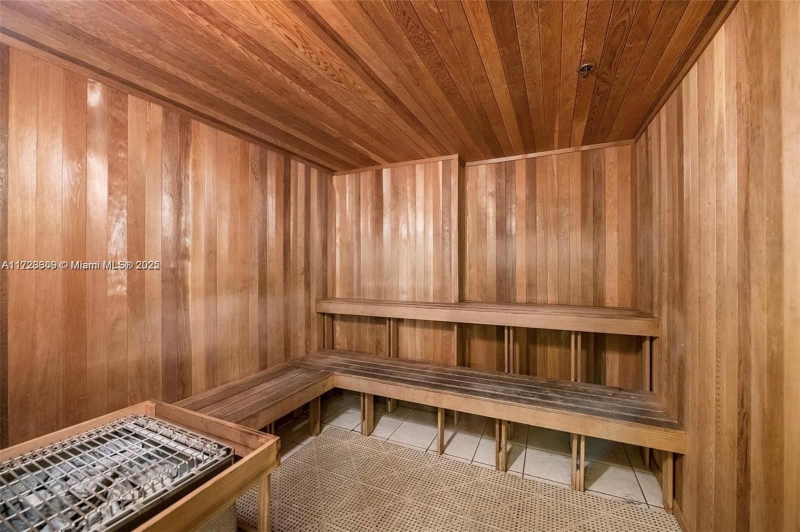 Real estate property located at 1830 Radius Dr #516, Broward, Radius Condo, Hollywood, FL