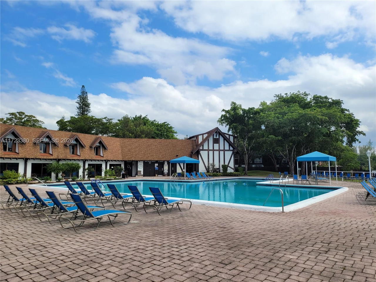 Real estate property located at 3750 Inverrary Dr #2Y, Broward, International Village At, Lauderhill, FL