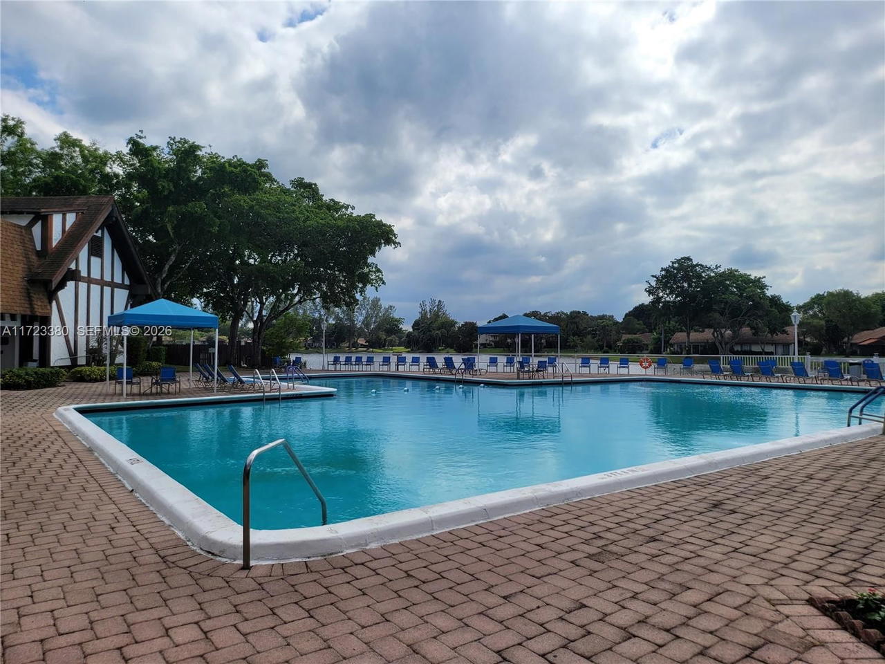 Real estate property located at 3750 Inverrary Dr #2Y, Broward, International Village At, Lauderhill, FL