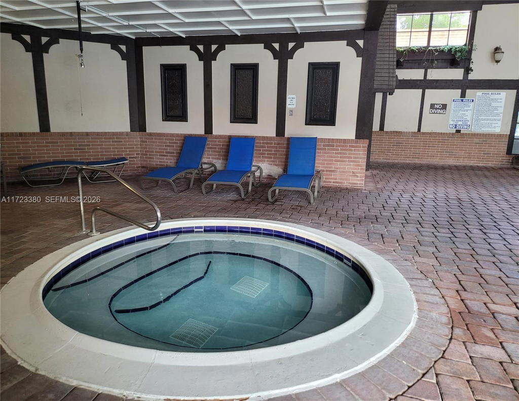 Real estate property located at 3750 Inverrary Dr #2Y, Broward, International Village At, Lauderhill, FL