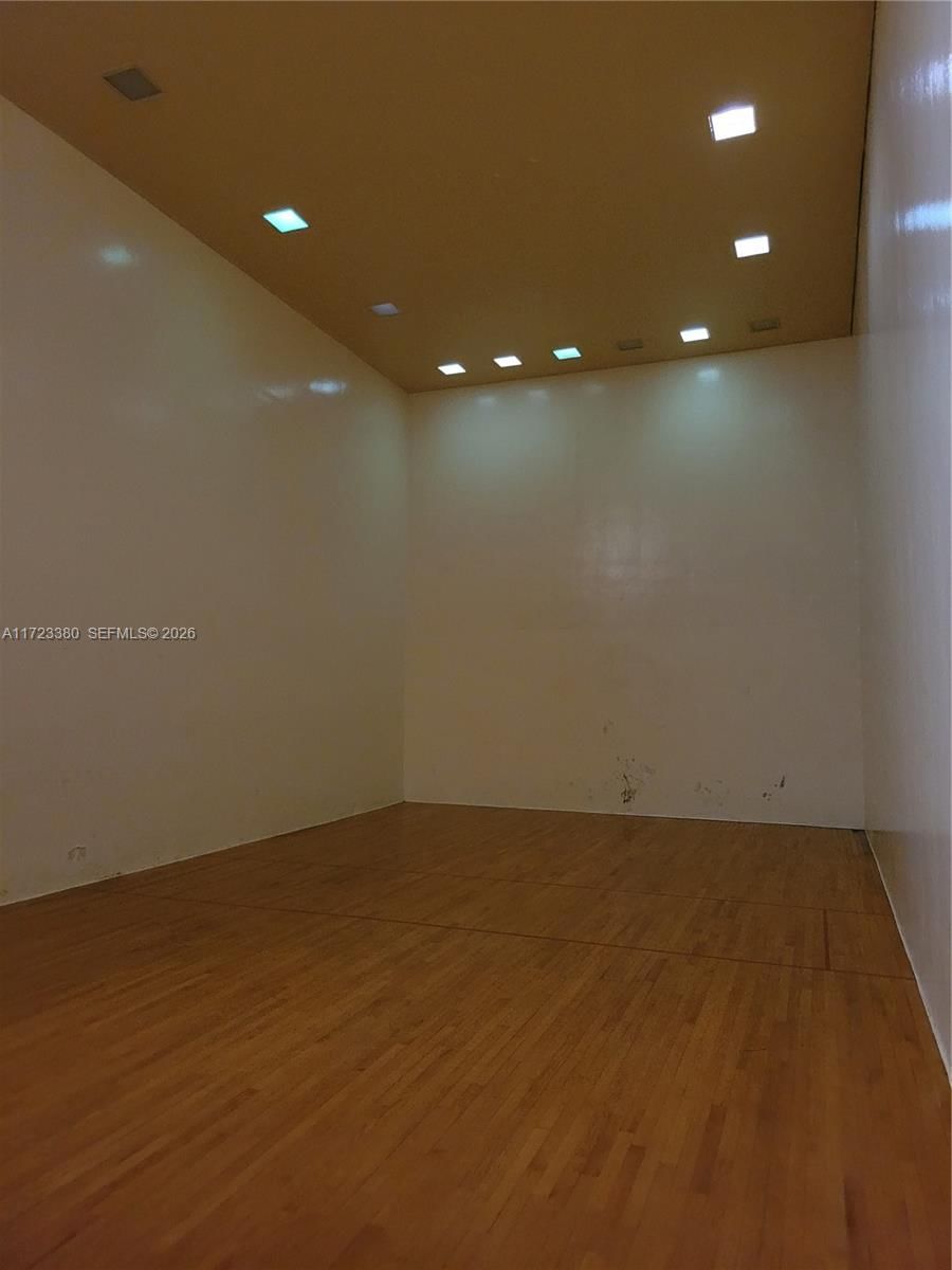 Real estate property located at 3750 Inverrary Dr #2Y, Broward, International Village At, Lauderhill, FL