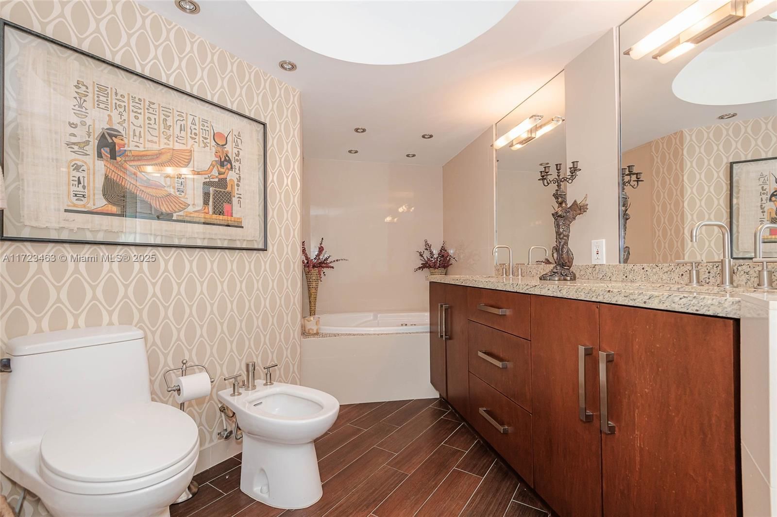 Real estate property located at 6301 Collins Ave #2608, Miami-dade, La Gorce Palace Condo, Miami Beach, FL
