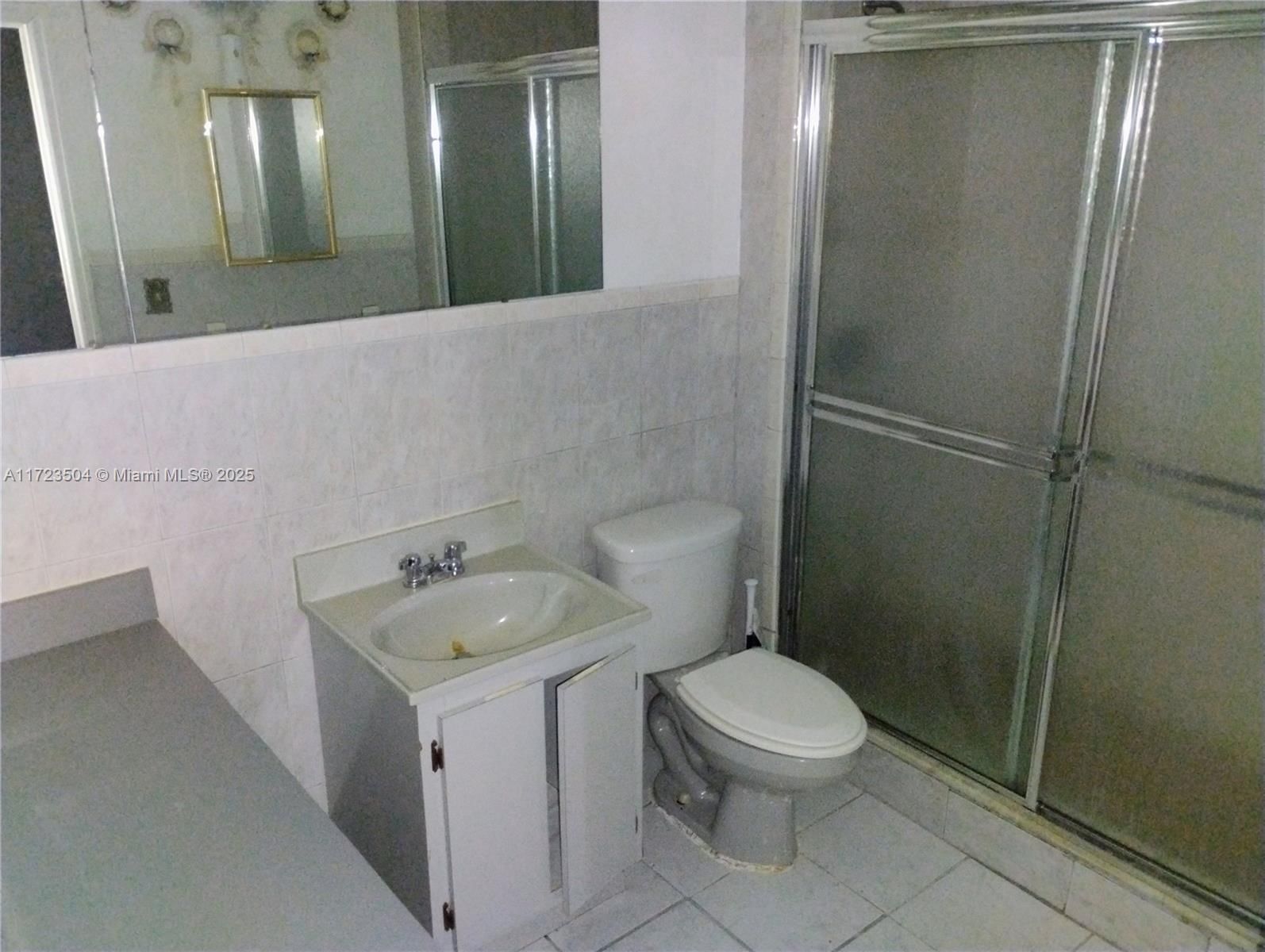 Real estate property located at 8560 Southampton Dr, Broward, Knolls 1st Section, Miramar, FL