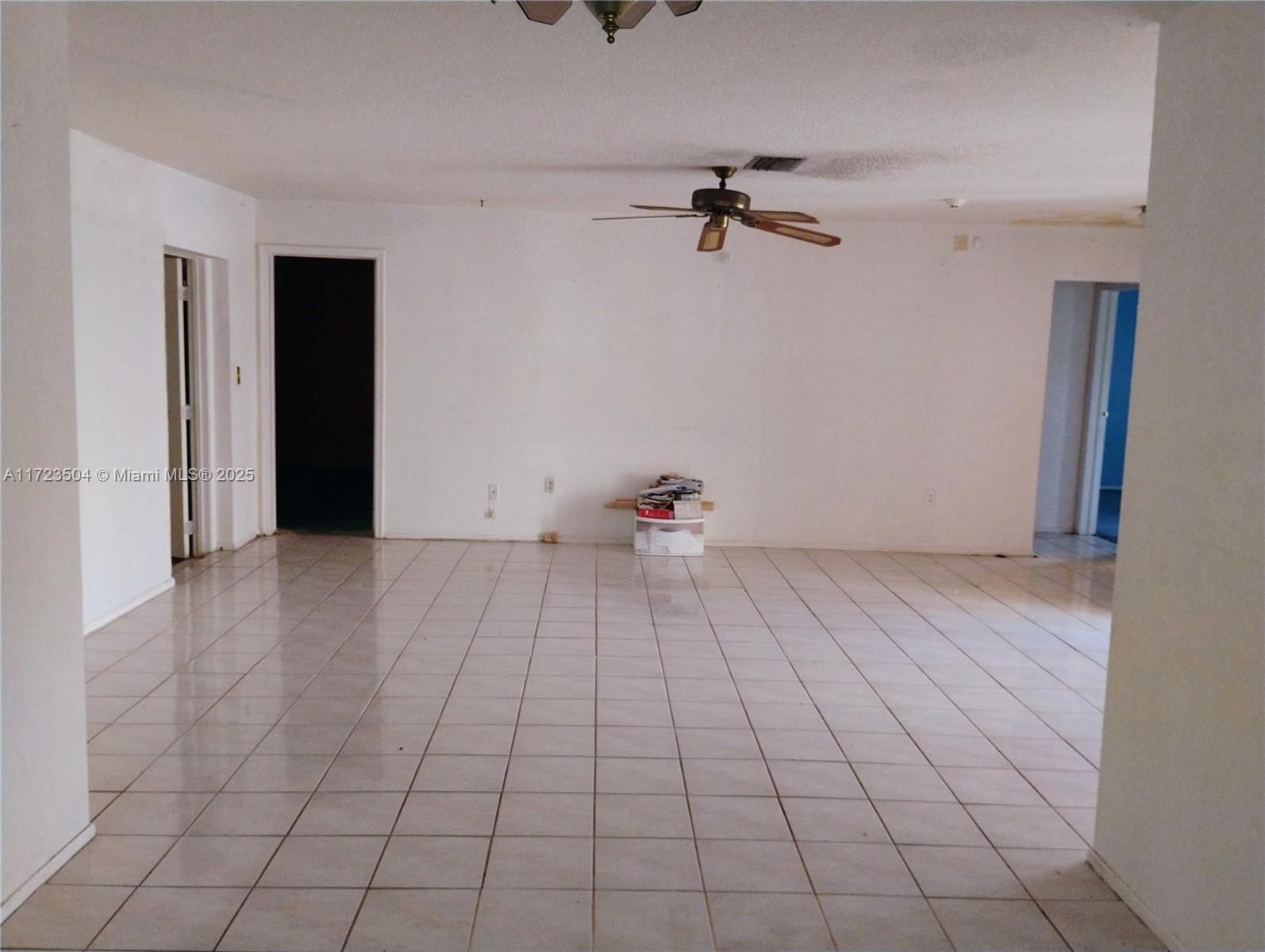 Real estate property located at 8560 Southampton Dr, Broward, Knolls 1st Section, Miramar, FL