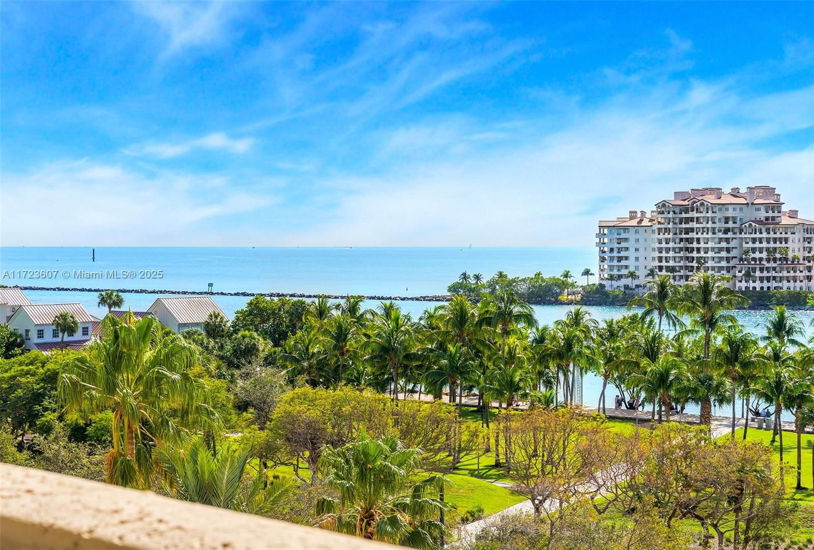 Real estate property located at 300 Pointe Dr #708, Miami-dade, Portofino Tower Condo, Miami Beach, FL