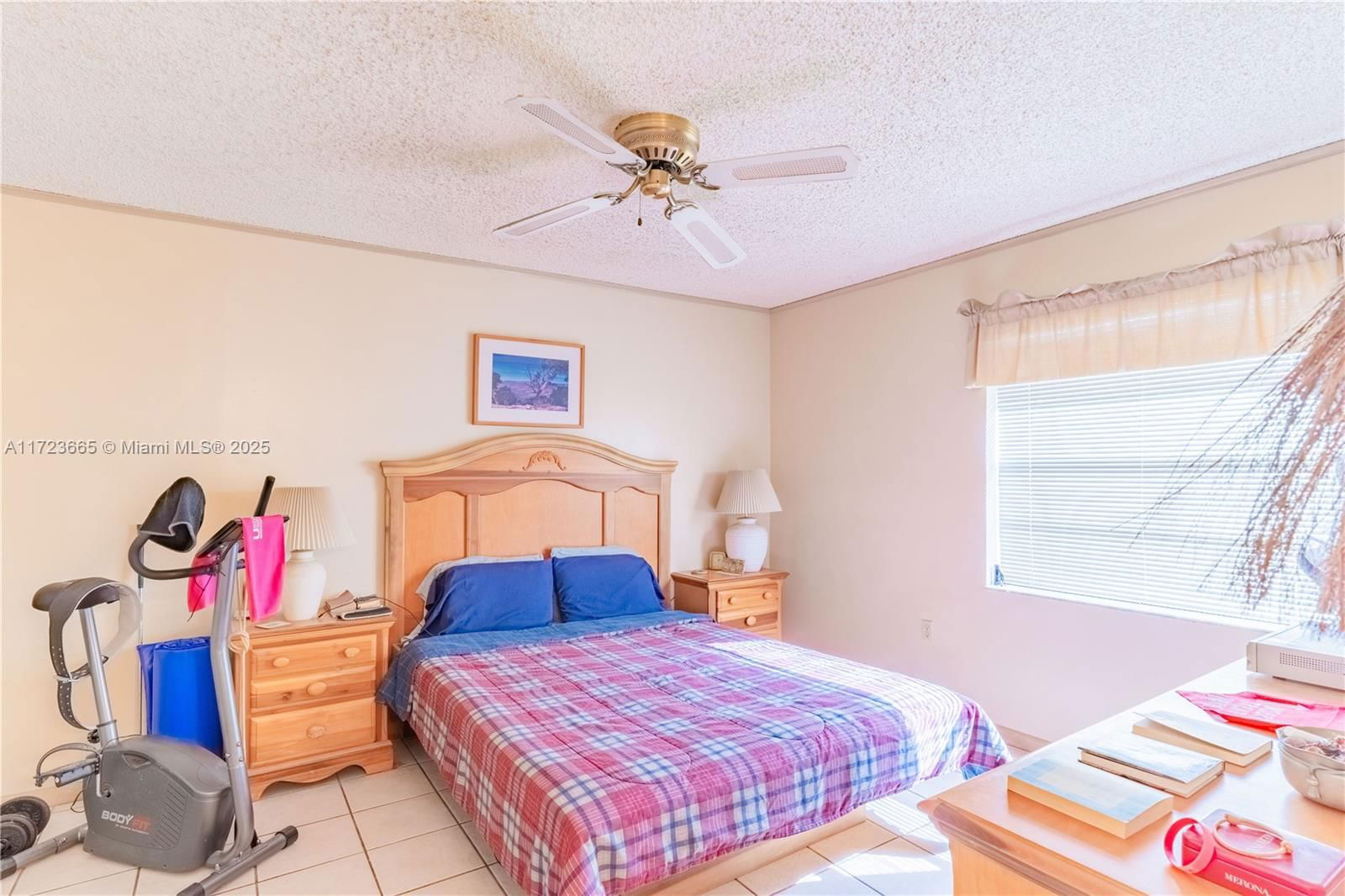 Real estate property located at 5860 198th Ter, Miami-dade, Country Lake Manors Sec 3, Hialeah, FL
