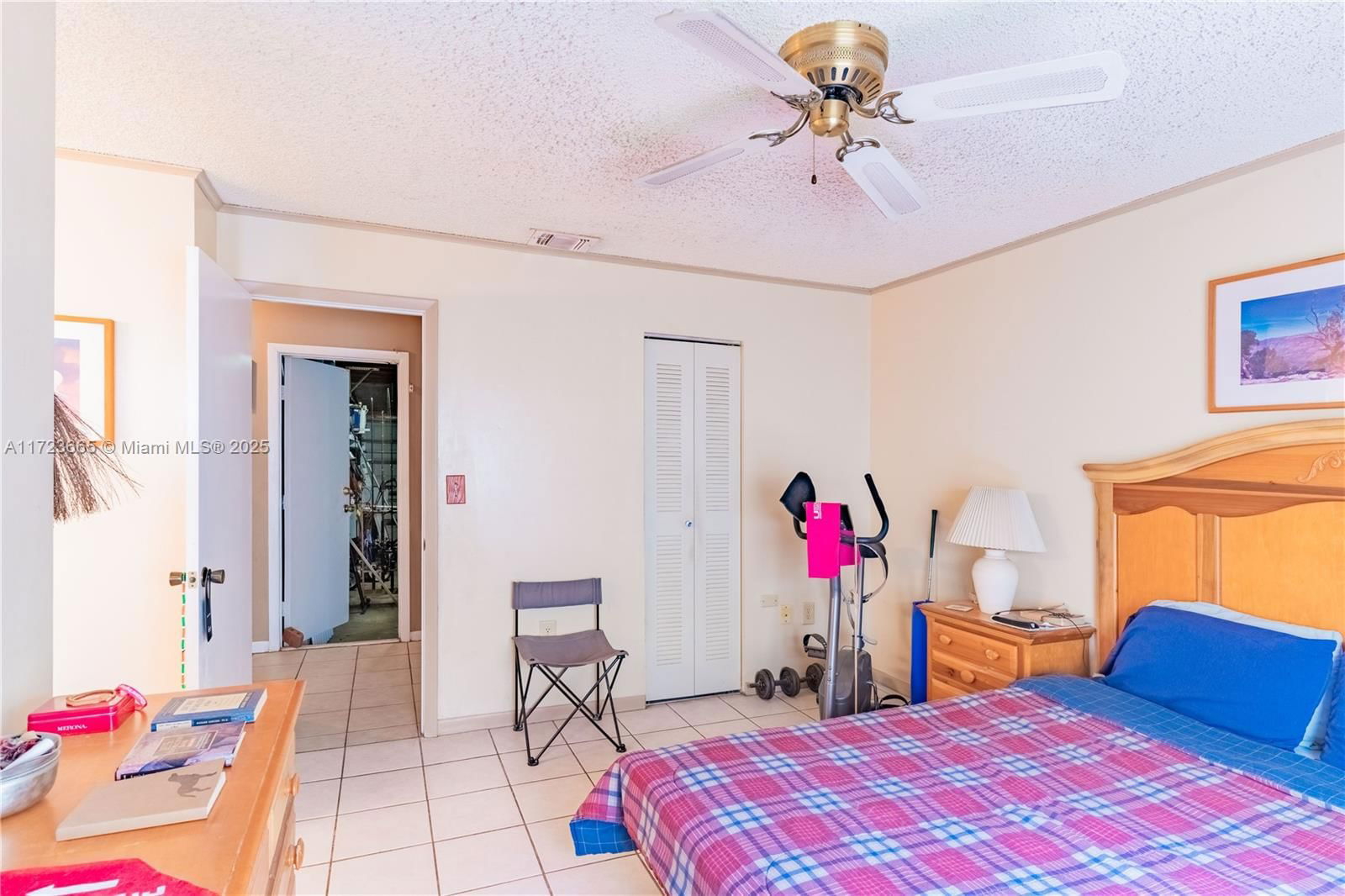 Real estate property located at 5860 198th Ter, Miami-dade, Country Lake Manors Sec 3, Hialeah, FL