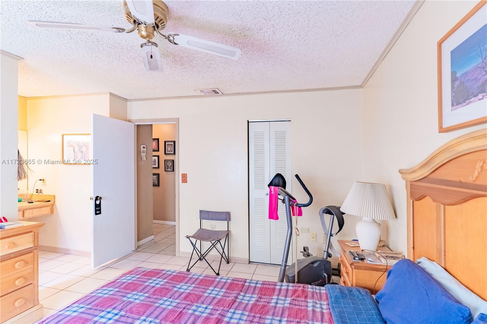 Real estate property located at 5860 198th Ter, Miami-dade, Country Lake Manors Sec 3, Hialeah, FL