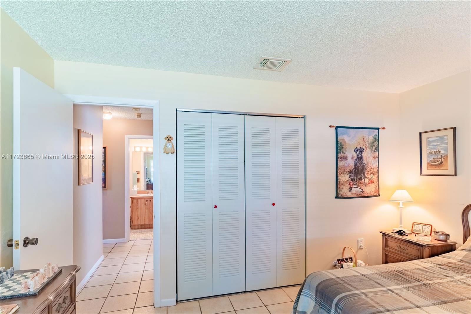 Real estate property located at 5860 198th Ter, Miami-dade, Country Lake Manors Sec 3, Hialeah, FL