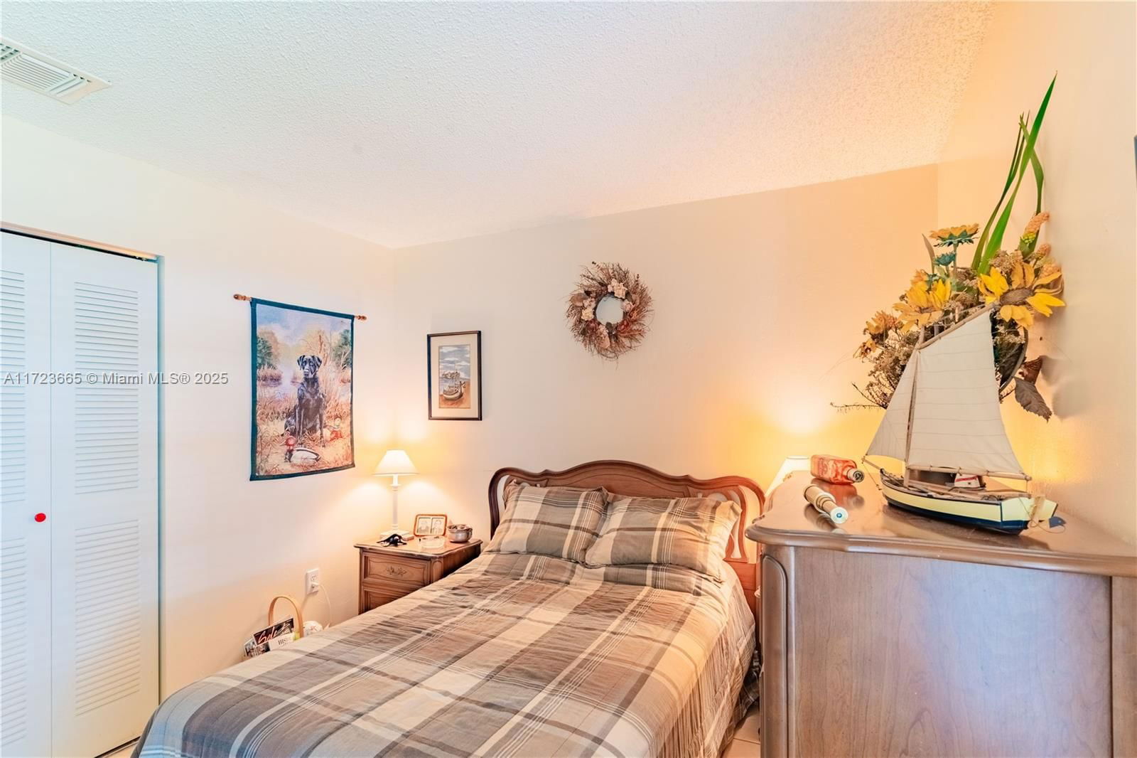 Real estate property located at 5860 198th Ter, Miami-dade, Country Lake Manors Sec 3, Hialeah, FL