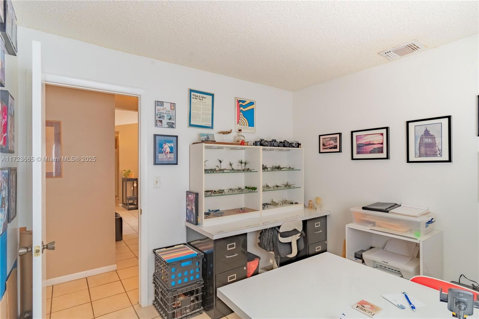 Real estate property located at 5860 198th Ter, Miami-dade, Country Lake Manors Sec 3, Hialeah, FL