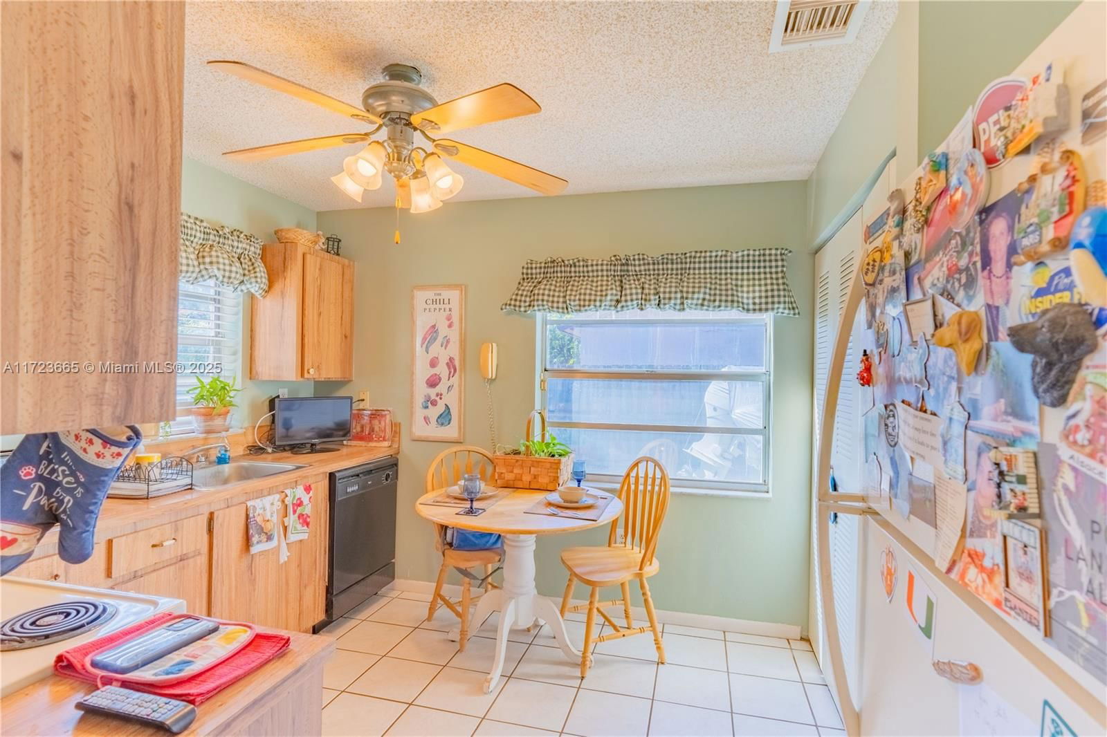 Real estate property located at 5860 198th Ter, Miami-dade, Country Lake Manors Sec 3, Hialeah, FL