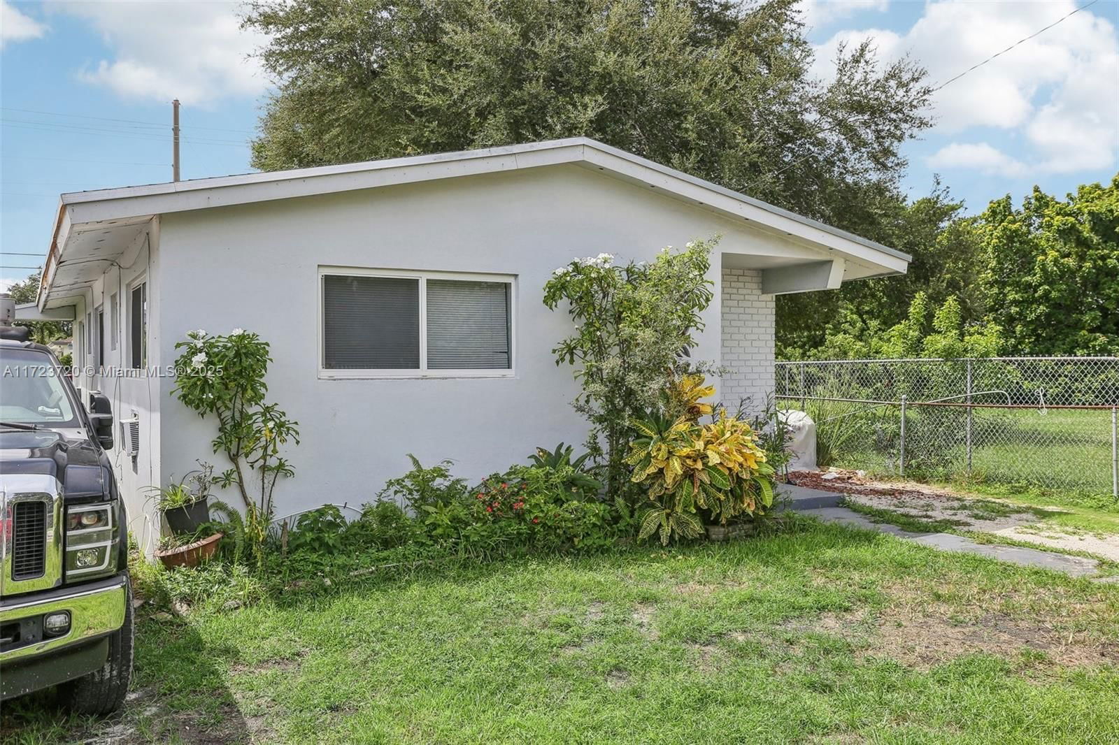 Real estate property located at 2406 67th St, Miami-dade, Elizabeth Park, Miami, FL