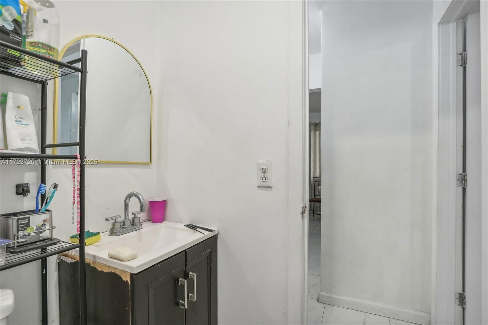Real estate property located at 2406 67th St, Miami-dade, Elizabeth Park, Miami, FL