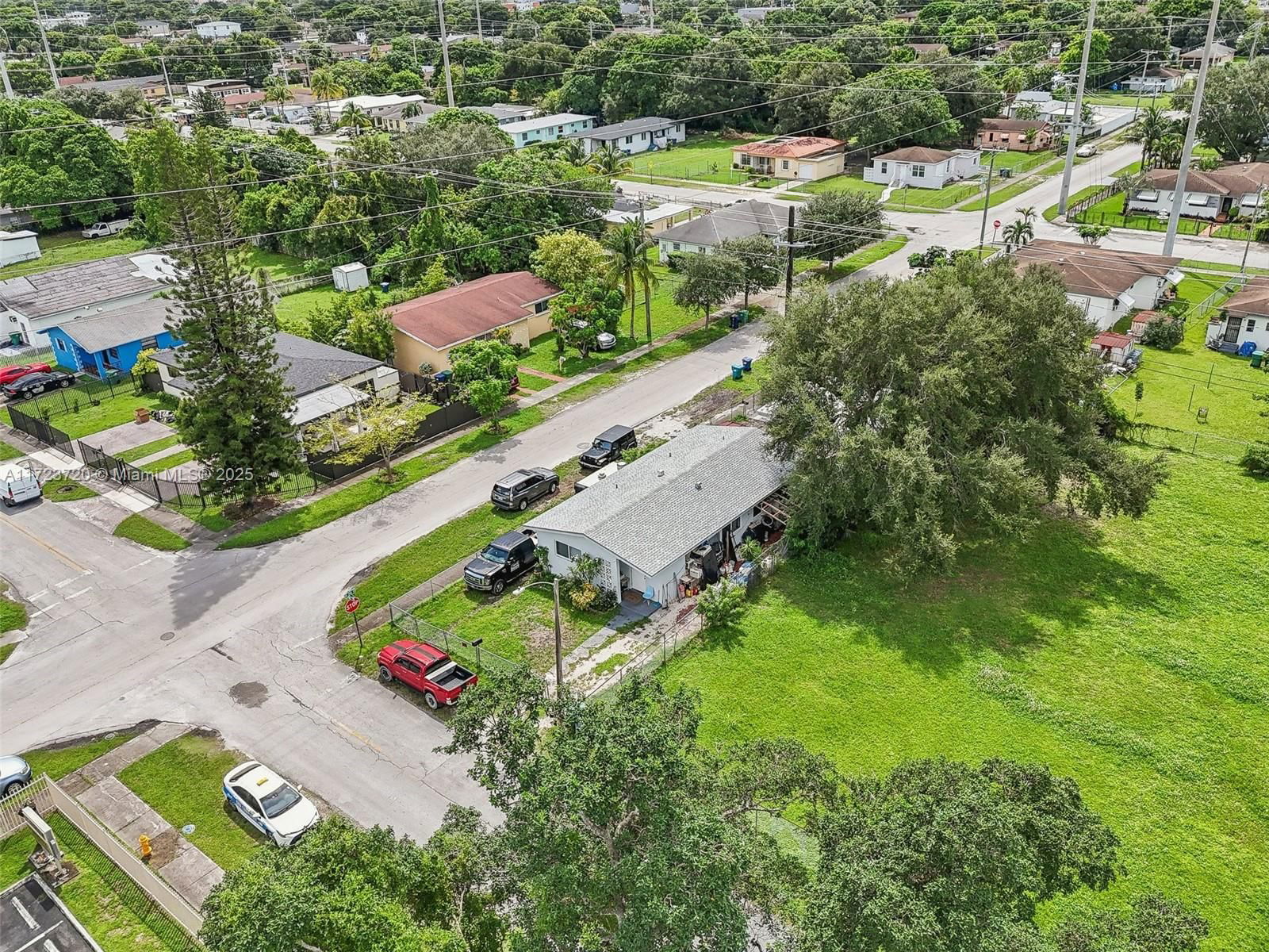Real estate property located at 2406 67th St, Miami-dade, Elizabeth Park, Miami, FL
