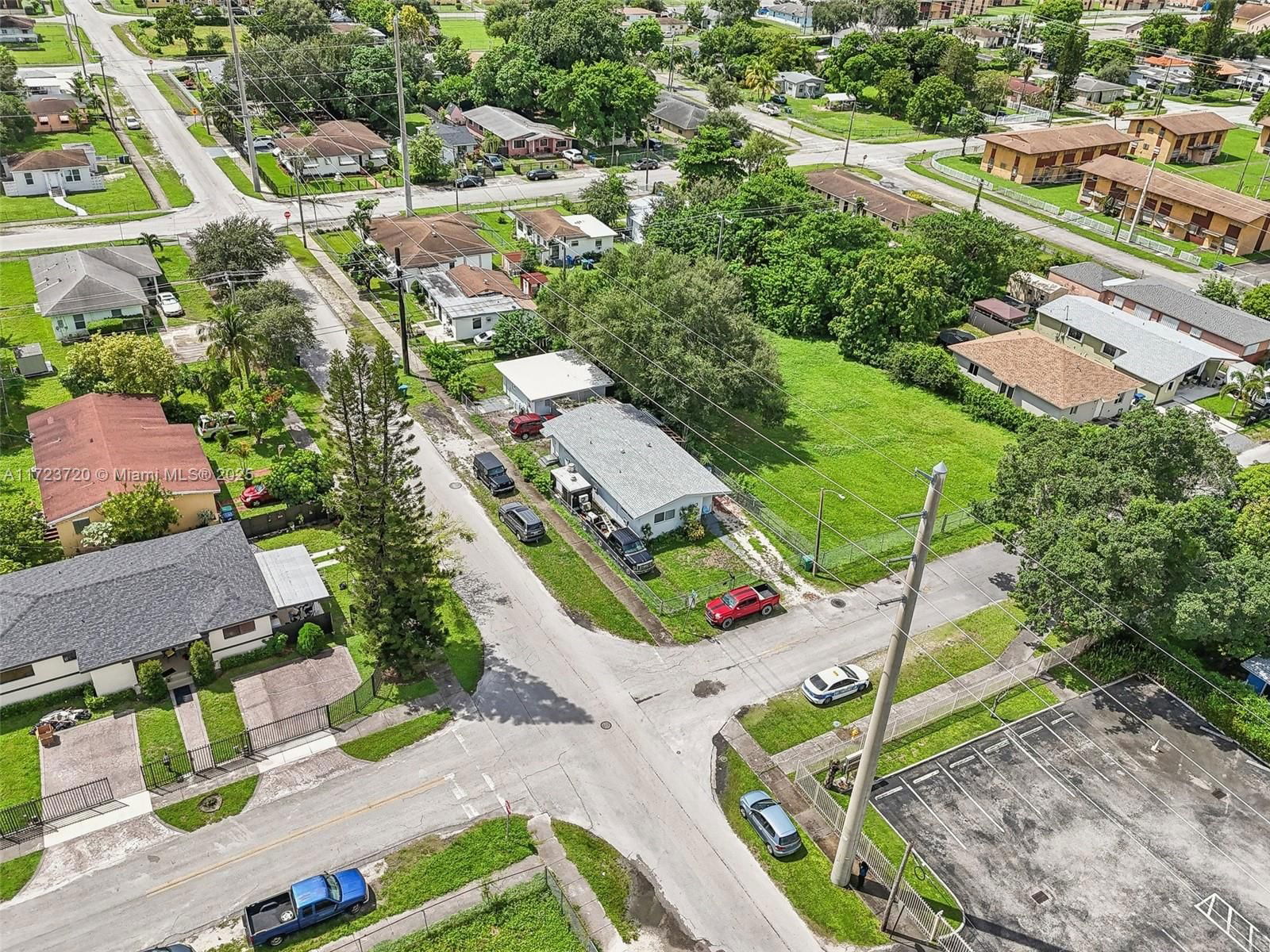 Real estate property located at 2406 67th St, Miami-dade, Elizabeth Park, Miami, FL