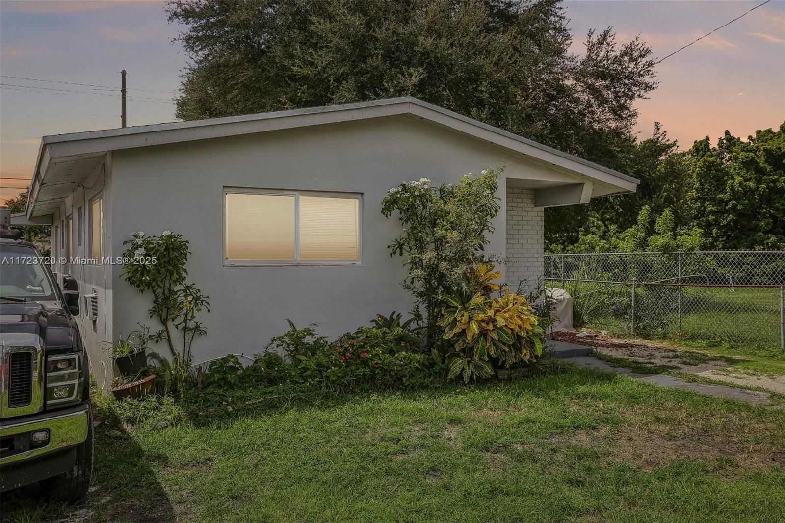 Real estate property located at 2406 67th St, Miami-dade, Elizabeth Park, Miami, FL