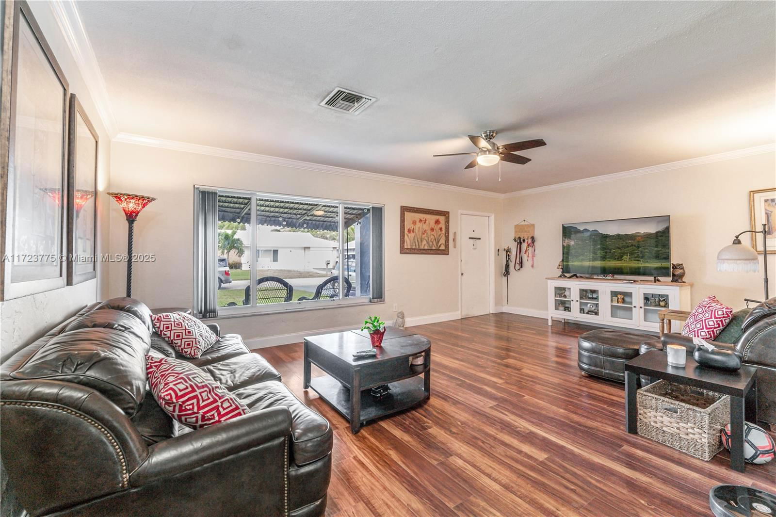 Real estate property located at 9410 74th Pl, Broward, Westwood Community 3, Tamarac, FL
