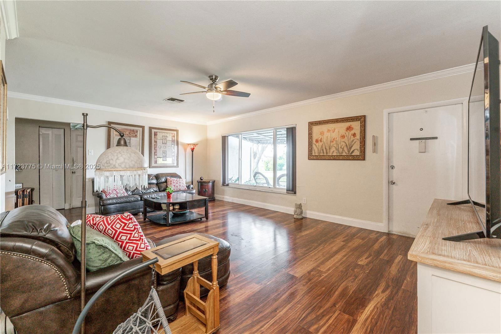 Real estate property located at 9410 74th Pl, Broward, Westwood Community 3, Tamarac, FL