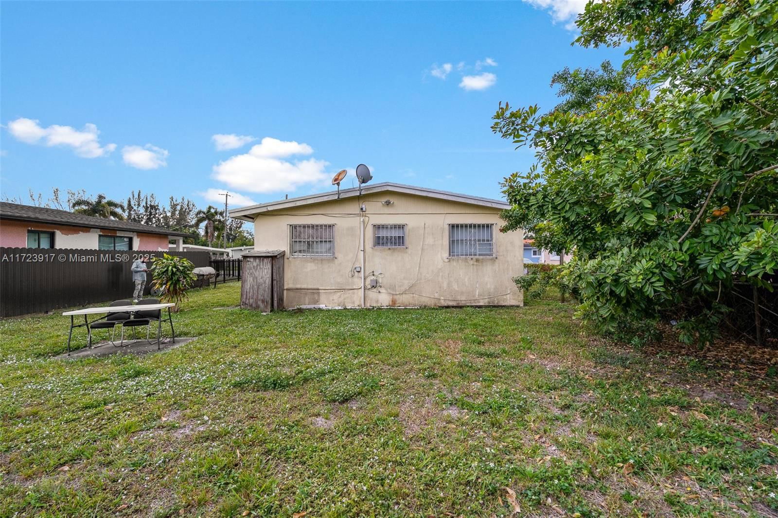 Real estate property located at 1467 154th St, Miami-dade, Rainbow Gardens, Miami Gardens, FL