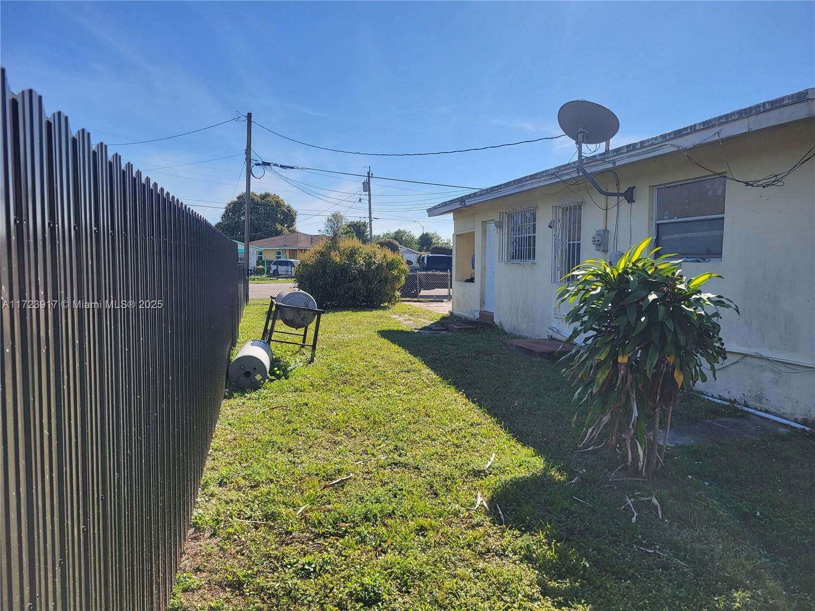 Real estate property located at 1467 154th St, Miami-dade, Rainbow Gardens, Miami Gardens, FL