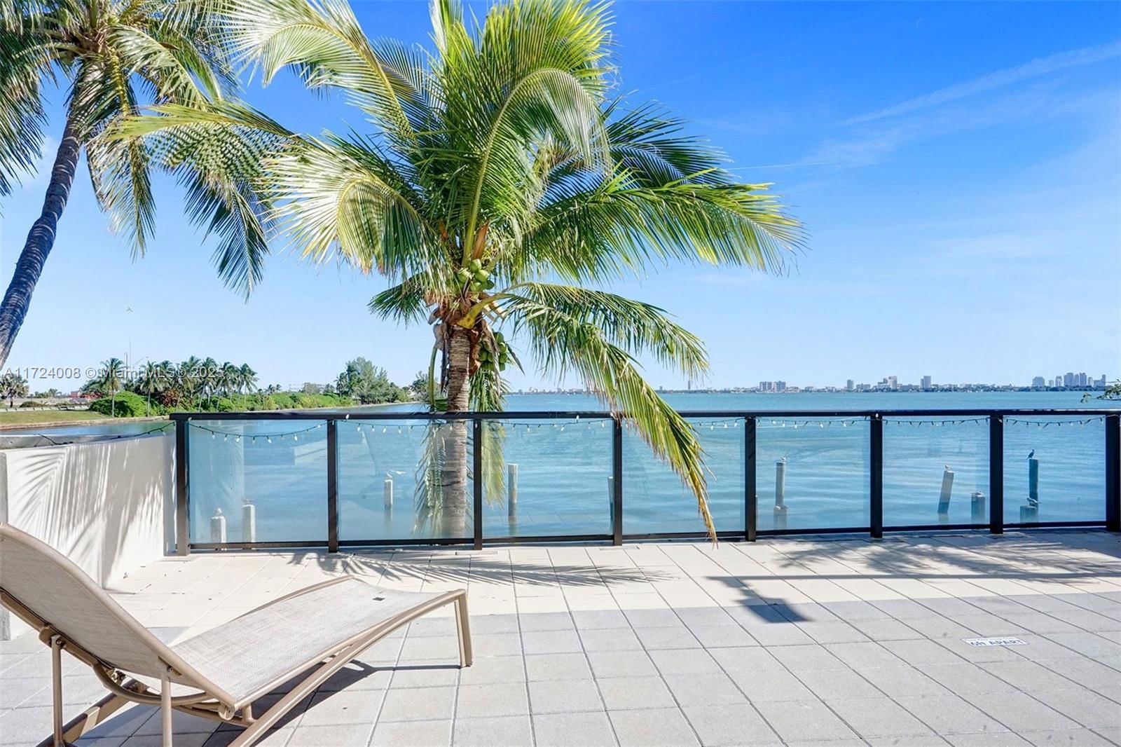 Real estate property located at 600 36th St #304, Miami-dade, Charter Club Condo, Miami, FL