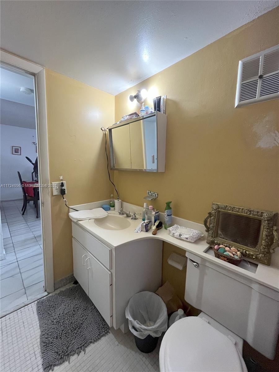 Real estate property located at 6070 19th Ave #115, Miami-dade, Palmetto Gardens Condo, Hialeah, FL