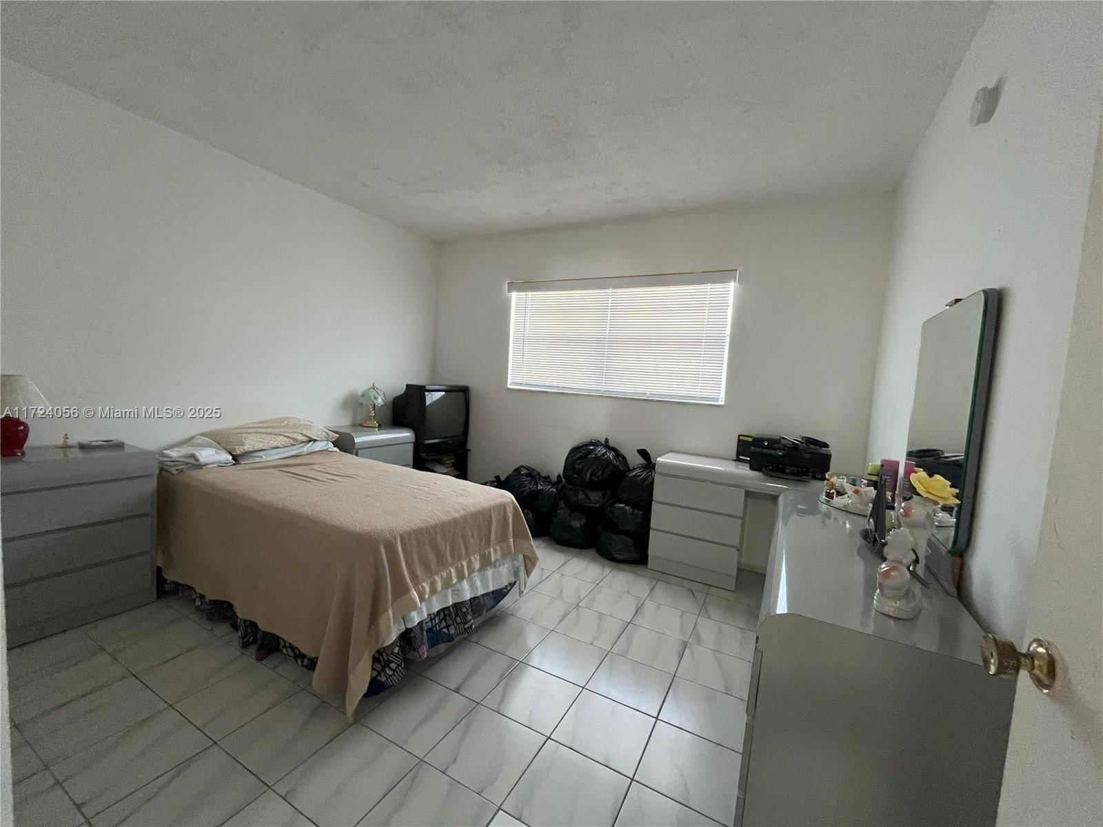 Real estate property located at 6070 19th Ave #115, Miami-dade, Palmetto Gardens Condo, Hialeah, FL