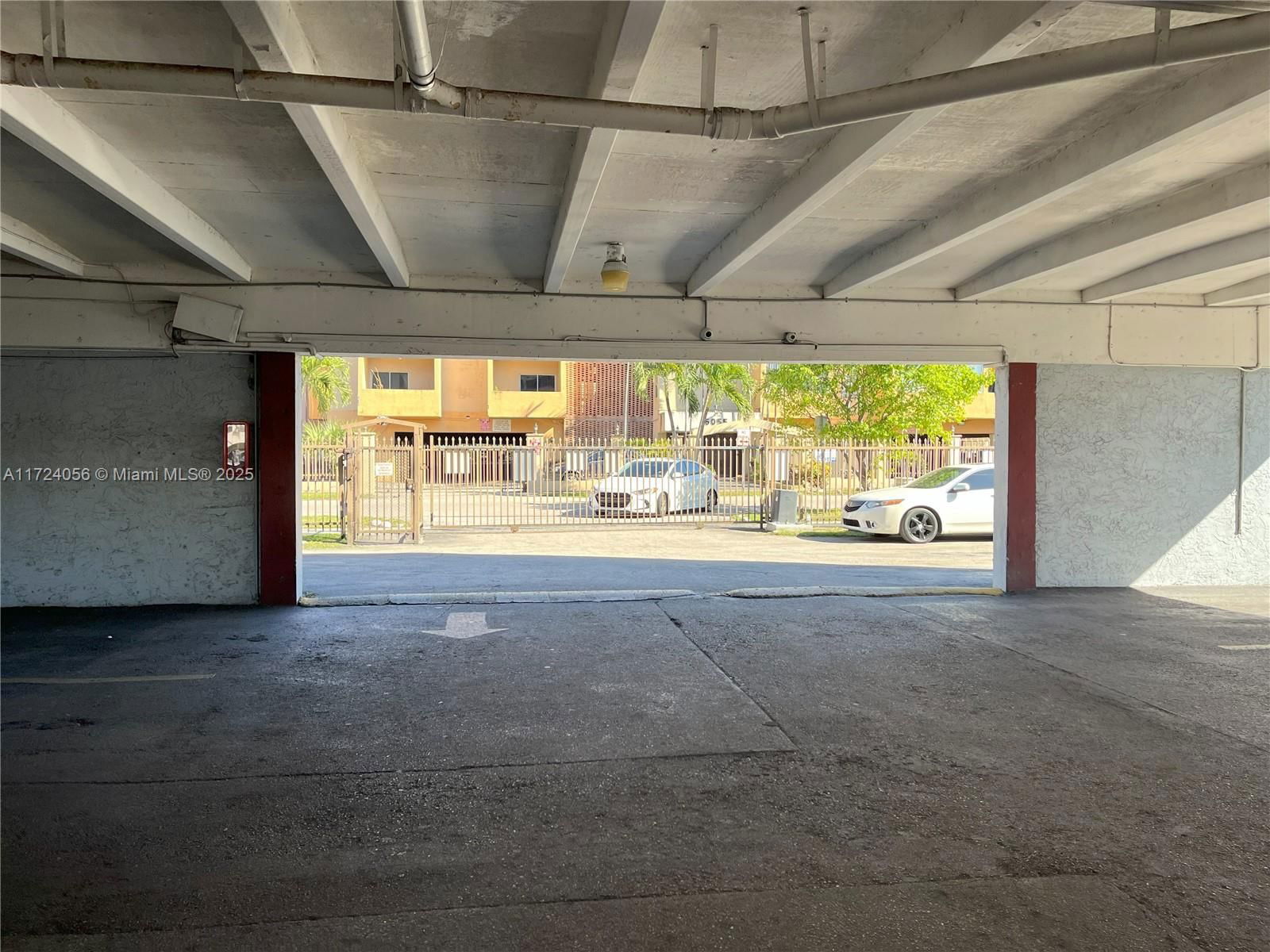 Real estate property located at 6070 19th Ave #115, Miami-dade, Palmetto Gardens Condo, Hialeah, FL