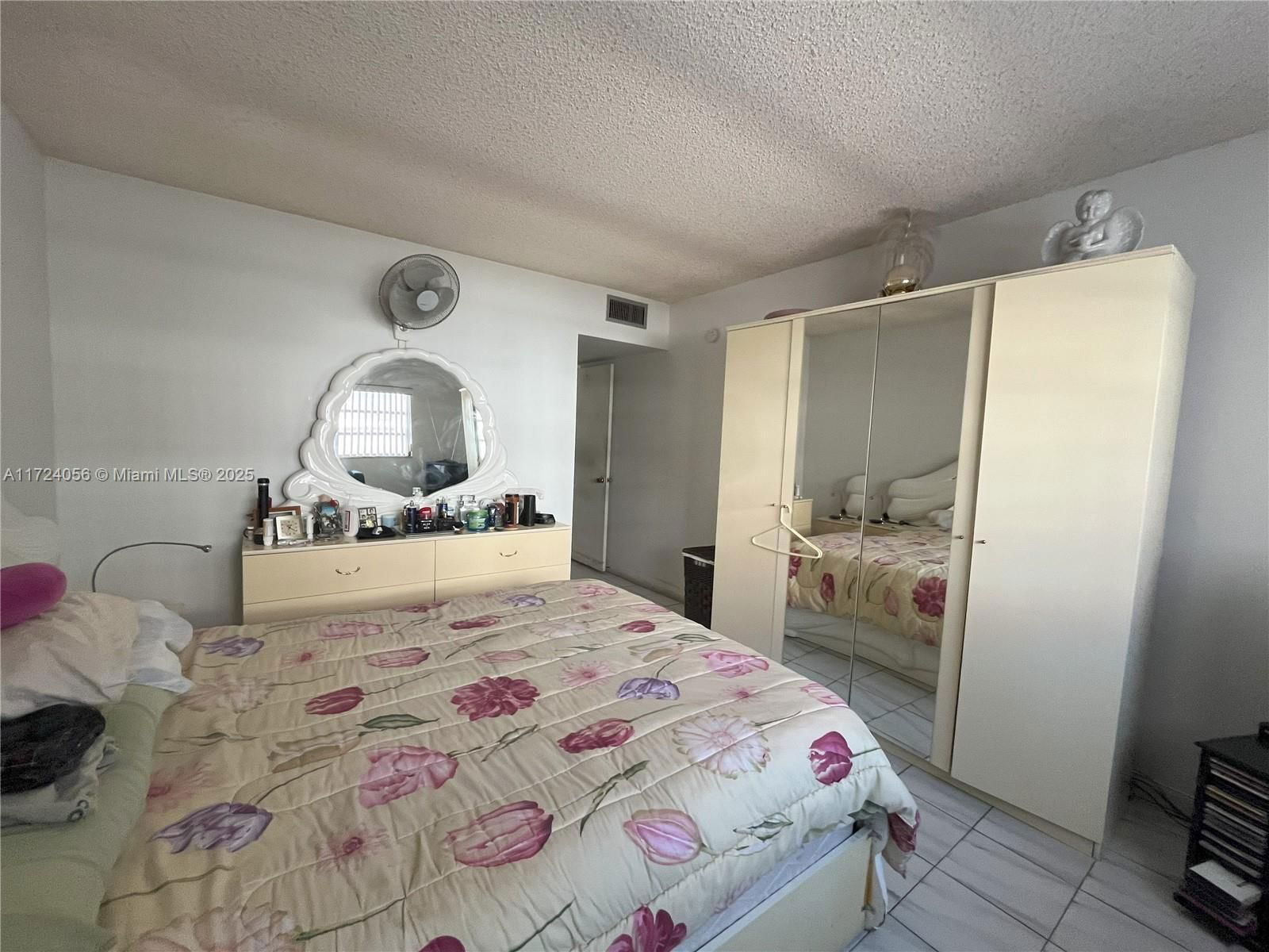 Real estate property located at 6070 19th Ave #115, Miami-dade, Palmetto Gardens Condo, Hialeah, FL