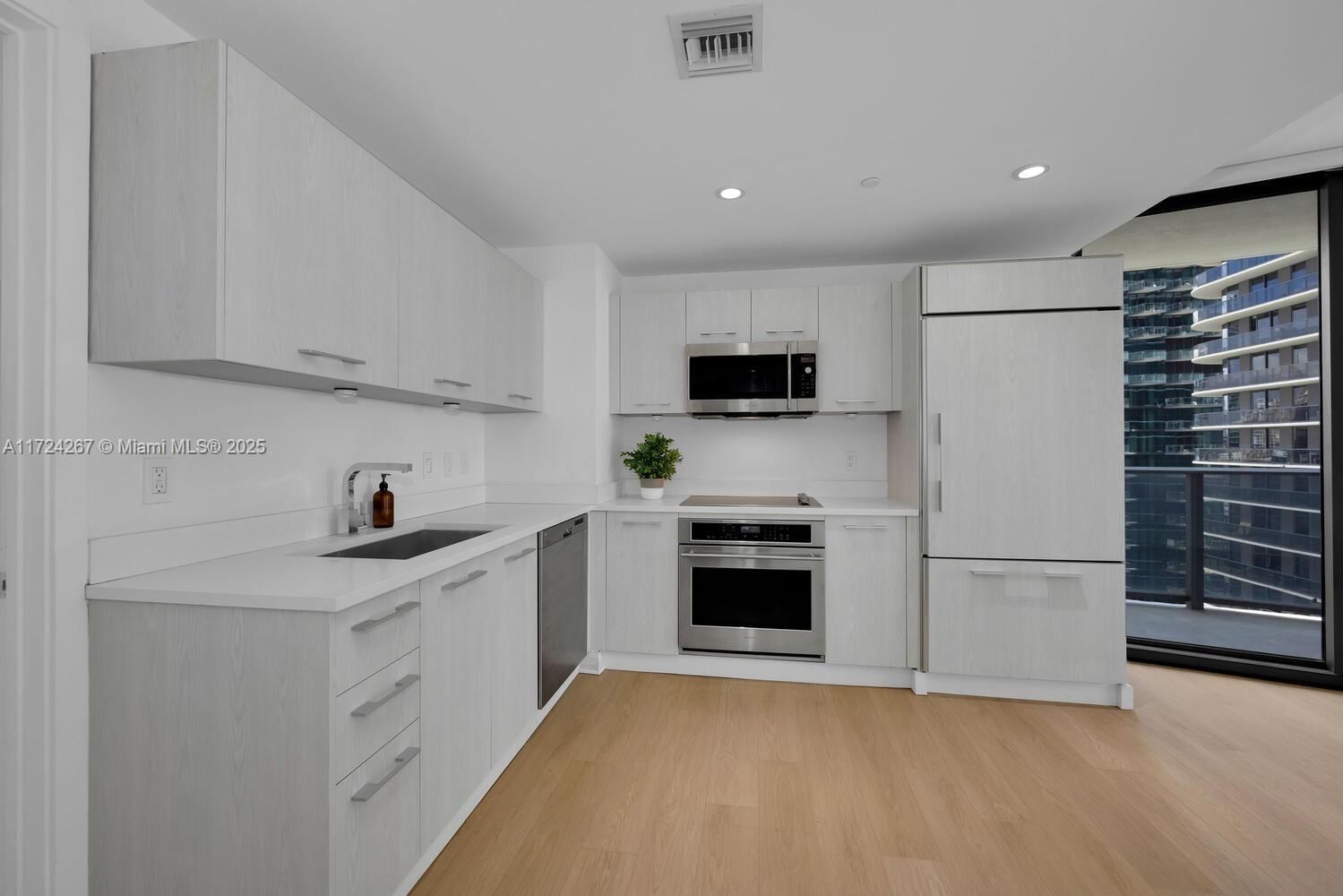 Real estate property located at 45 9th St #2101, Miami-dade, Brickell Heights East Con, Miami, FL