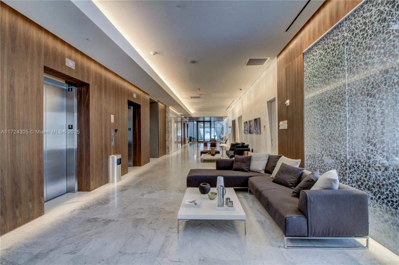 Real estate property located at 68 6th St #3511, Miami-dade, Reach Condo, Miami, FL