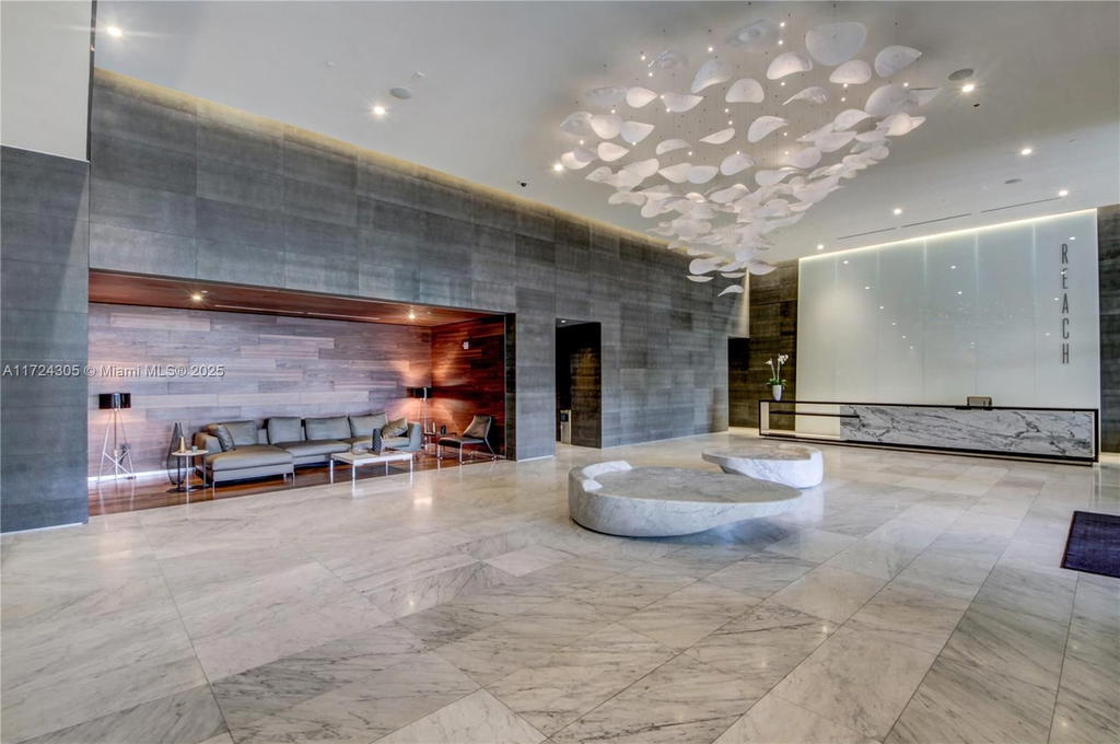 Real estate property located at 68 6th St #3511, Miami-dade, Reach Condo, Miami, FL